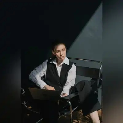 石秀军